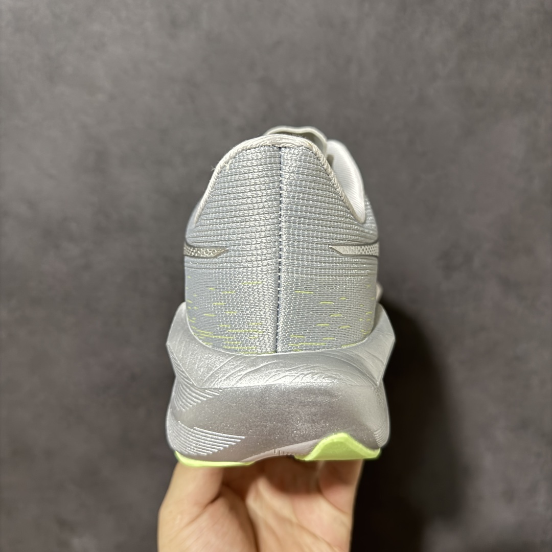 亚瑟士 NOVABLAST 6 PLATINUM 缓震竞速跑鞋 鞋面采用工程提花网布，透气轻盈，搭载FF BLAST M