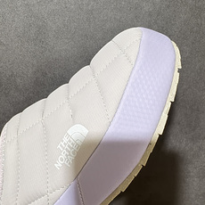 The North Face 北面 ThermoBall V 保暖营地鞋 香芋紫 鞋面防泼水面料,菱格充棉填充,Ther The North Face 北面 ThermoBall V 保暖营地鞋 香芋紫 鞋面防泼水面料,菱格充棉填充,Ther