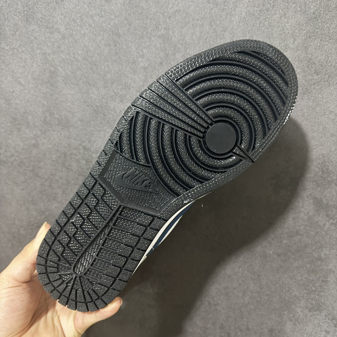 Nike Air Jordan 1 Low AJ1 乔1 耐克 低帮休闲板鞋 同步官方配色 货号: 040 尺码:36 