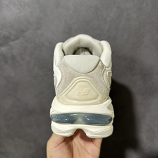 New Balance 983系列 新百伦 复古休闲运动慢跑鞋 货号:U983VR 尺码:36-45 New Balance 983系列 新百伦 复古休闲运动慢跑鞋 货号:U983VR 尺码:36-45