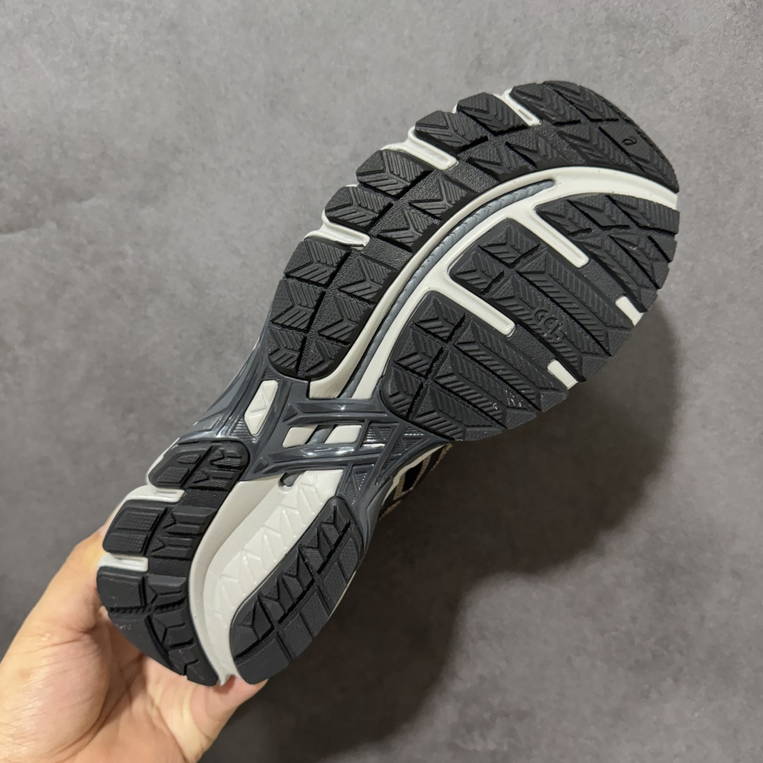亚瑟士 ASICS GEL-KAYANO 20 复古休闲老爹鞋 鞋面网眼+翻毛皮拼接，复古Y2K风格，透气舒适，后跟内置