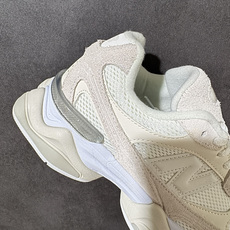 New Balance NB9060 复古休闲运动慢跑鞋 最强性价版 采用大面积网眼以及麂皮材质覆盖鞋身,还原经典气质。 New Balance NB9060 复古休闲运动慢跑鞋 最强性价版 采用大面积网眼以及麂皮材质覆盖鞋身,还原经典气质。