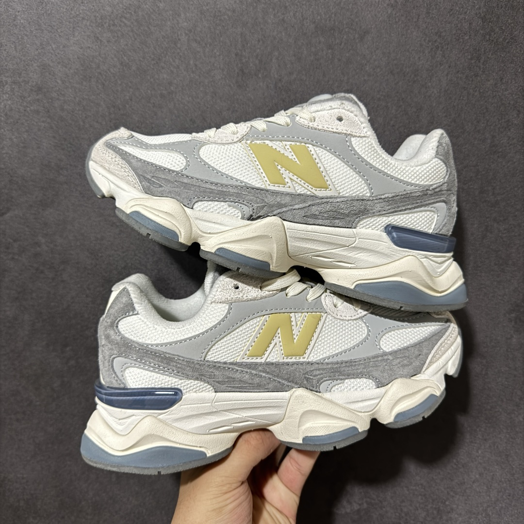New Balance NB9060 复古休闲运动慢跑鞋 最强性价版 采用大面积网眼以及麂皮材质覆盖鞋身，还原经典气质。