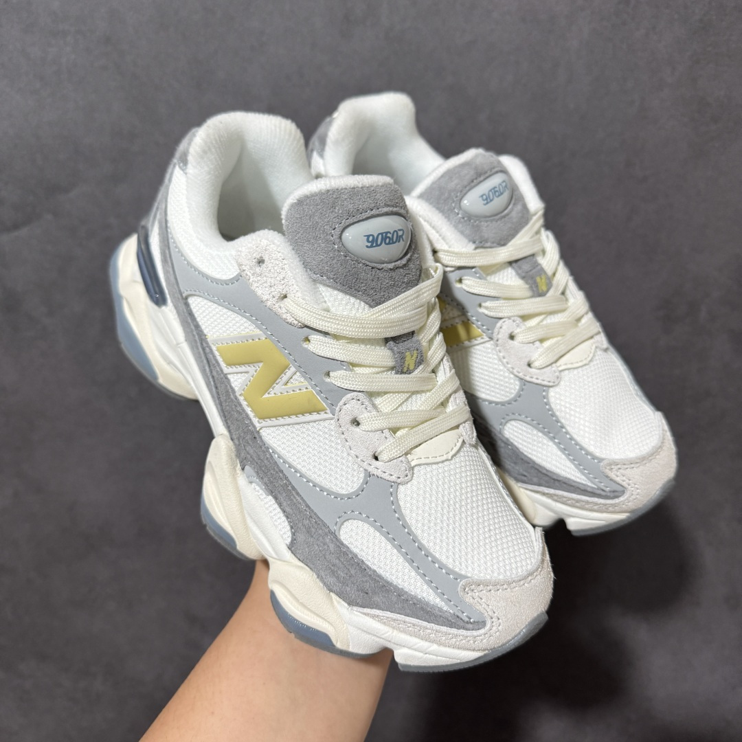 New Balance NB9060 复古休闲运动慢跑鞋 最强性价版 采用大面积网眼以及麂皮材质覆盖鞋身，还原经典气质。