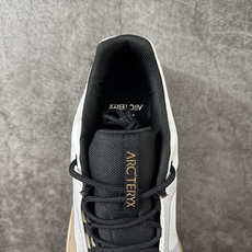 Arcteryx始祖鸟 NORVAN KOPEC GTX 覆盖防水 低帮户外登山徒步鞋,特有的独立衬垫 穿着更合脚 带有 Arcteryx始祖鸟 NORVAN KOPEC GTX 覆盖防水 低帮户外登山徒步鞋,特有的独立衬垫 穿着更合脚 带有