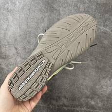 Balenciaga巴黎世家 Radar 圆头系带 做旧效果 低帮 生活休闲鞋 市场最好的一个版本 欢迎对比市面其他版本 Balenciaga巴黎世家 Radar 圆头系带 做旧效果 低帮 生活休闲鞋 市场最好的一个版本 欢迎对比市面其他版本