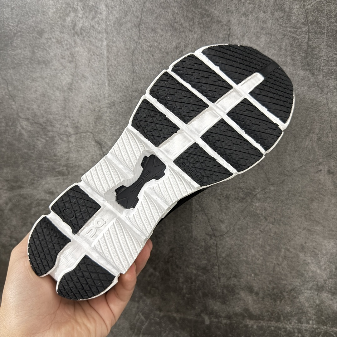 On昂跑 Clound X4 综合训练跑步鞋 黑白色 货号:3MF 大厂出品,品质稳价格优! 尺码:36 36.5 37 On昂跑 Clound X4 综合训练跑步鞋 黑白色 货号:3MF 大厂出品,品质稳价格优! 尺码:36 36.5 37