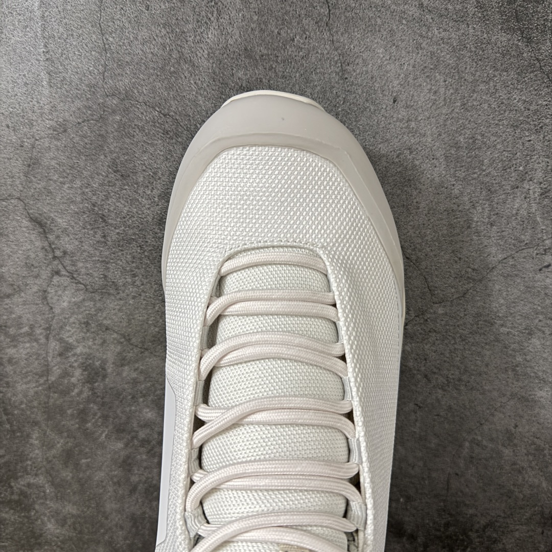 Arcteryx始祖鸟 NORVAN KOPEC GTX 覆盖防水 低帮户外登山徒步鞋，特有的独立衬垫 穿着更合脚 带有