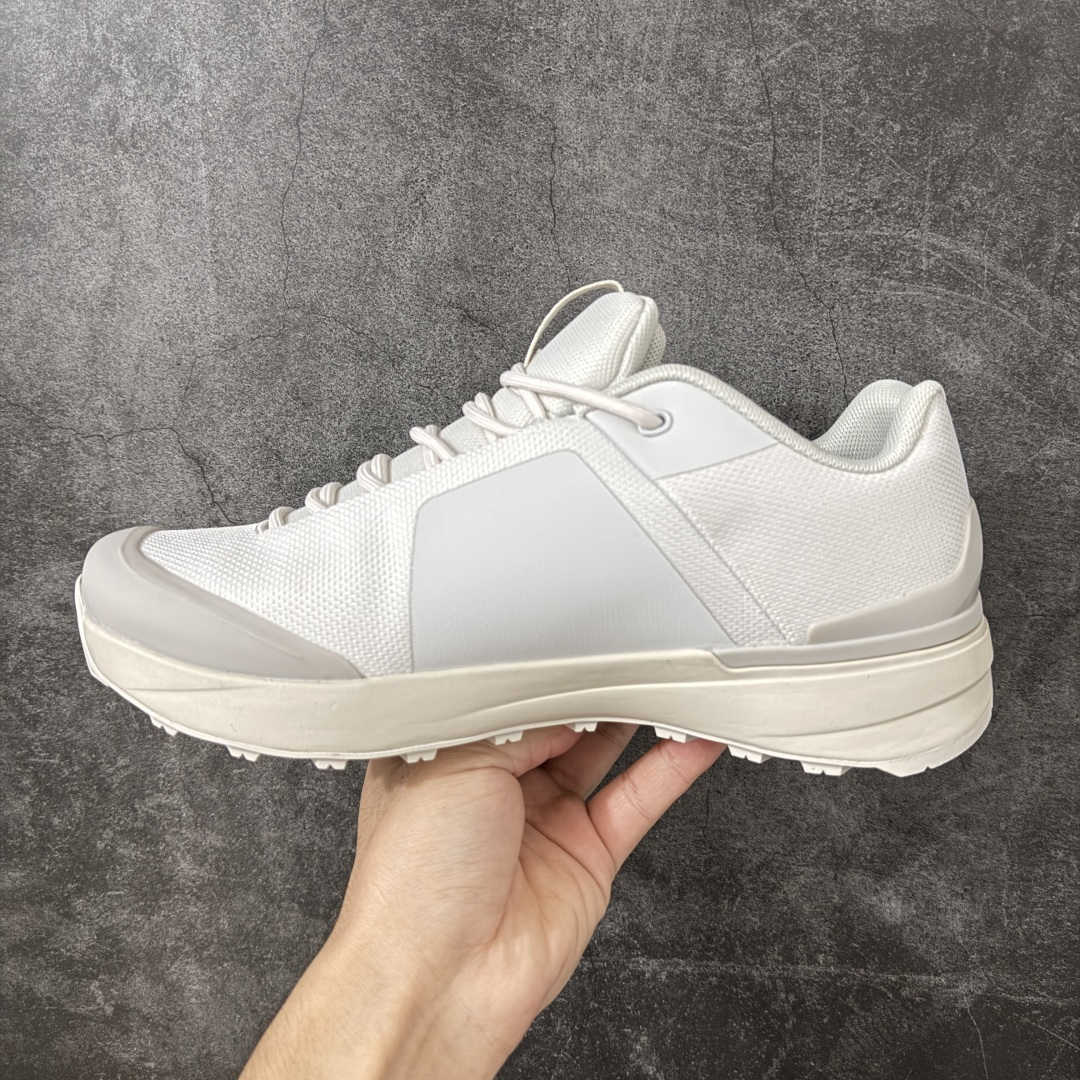Arcteryx始祖鸟 NORVAN KOPEC GTX 覆盖防水 低帮户外登山徒步鞋，特有的独立衬垫 穿着更合脚 带有
