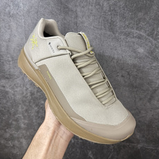 Arcteryx始祖鸟 NORVAN KOPEC GTX 覆盖防水 低帮户外登山徒步鞋,特有的独立衬垫 穿着更合脚 带有 Arcteryx始祖鸟 NORVAN KOPEC GTX 覆盖防水 低帮户外登山徒步鞋,特有的独立衬垫 穿着更合脚 带有