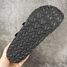 Birkenstock 勃肯/博肯软木软底 休闲鞋半拖拖鞋 黑色 品质升级版 市场最好品质 十年ZP代工厂老师傅工艺 纯 Birkenstock 勃肯/博肯软木软底 休闲鞋半拖拖鞋 黑色 品质升级版 市场最好品质 十年ZP代工厂老师傅工艺 纯