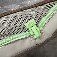 Balenciaga巴黎世家 Pocket Pocket 圆头抽绳 低帮 板鞋 男款口袋拉链折叠 米色拼荧光绿 2026 Balenciaga巴黎世家 Pocket Pocket 圆头抽绳 低帮 板鞋 男款口袋拉链折叠 米色拼荧光绿 2026