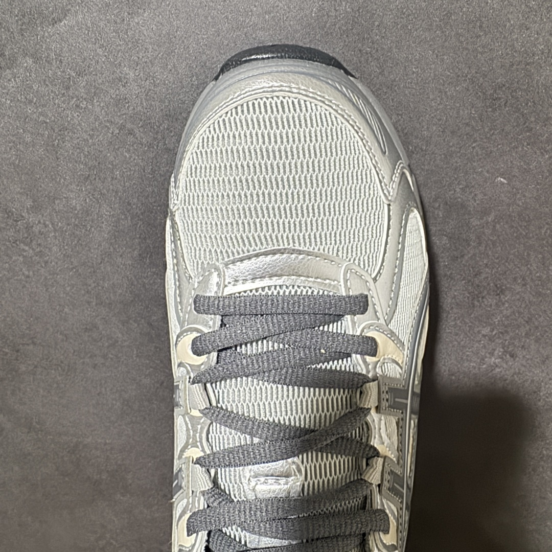 ASICS亚瑟士GEL-STRATUS MS 复古跑鞋 网眼面料搭配合成革框架，透气舒适，多层结构支撑脚型。内置GEL缓