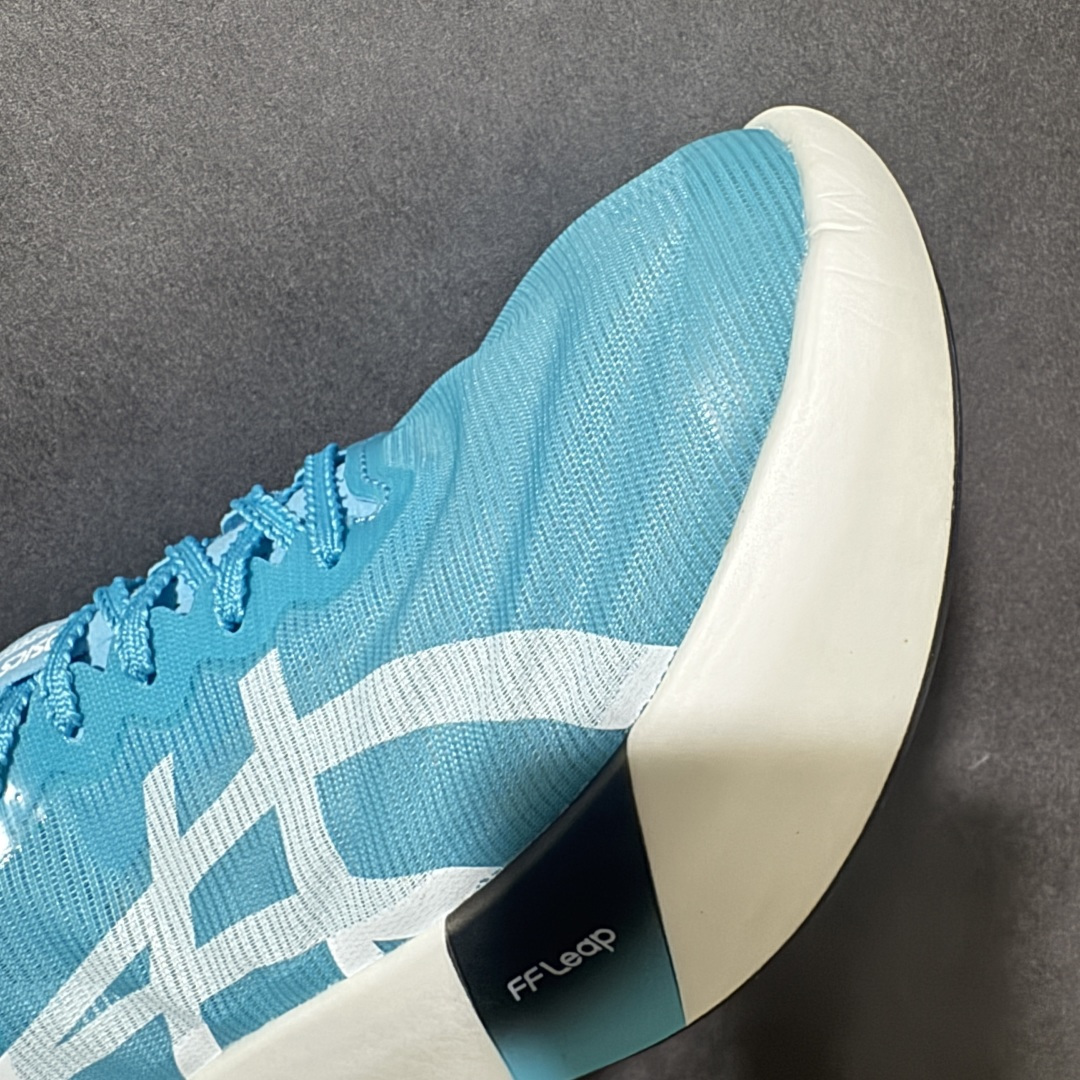 ASICS亚瑟士 METASPEED RAY 竞速跑鞋 鞋面采用轻薄工程网纱材质，透气不闷脚，鞋身轻量化设计，上脚零负担