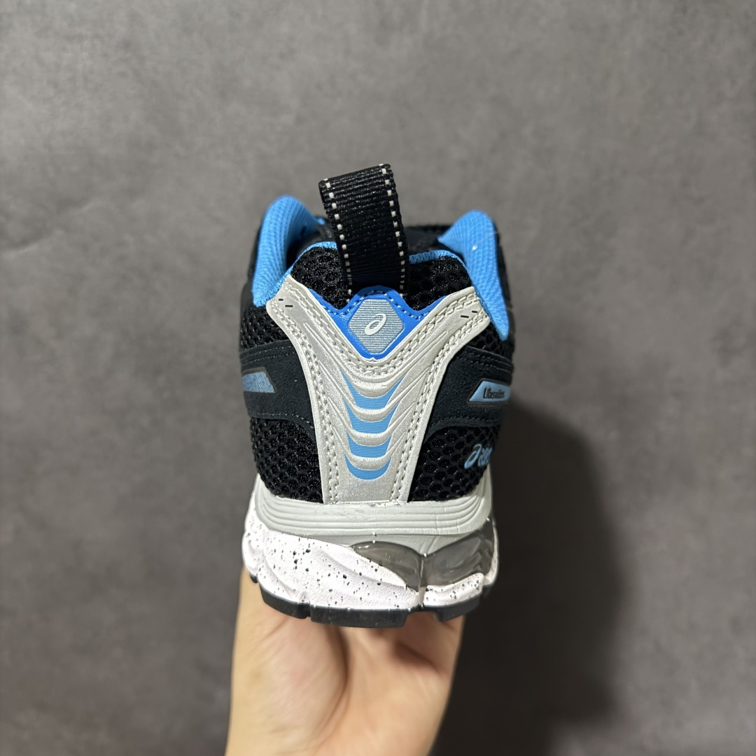ASICS亚瑟士 GEL‑KAYANO 12.1 复古跑鞋 鞋面透气工程网布搭配合成革支撑框架，透气性良好，鞋身线条硬朗