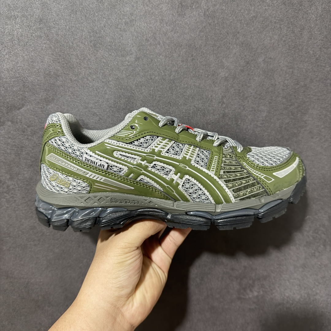 ASICS亚瑟士 GEL‑KAYANO 12.1 复古跑鞋 鞋面透气工程网布搭配合成革支撑框架，透气性良好，鞋身线条硬朗
