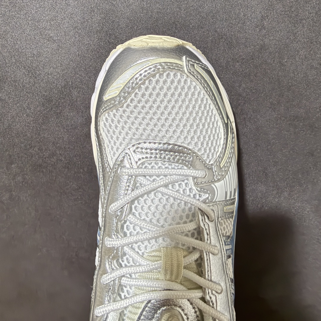 ASICS亚瑟士 GEL‑KAYANO 12.1 复古跑鞋 鞋面透气工程网布搭配合成革支撑框架，透气性良好，鞋身线条硬朗