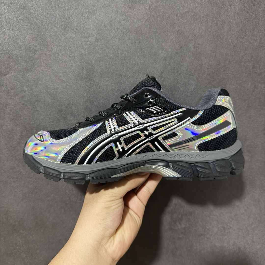 ASICS亚瑟士 GEL‑KAYANO 12.1 复古跑鞋 鞋面透气工程网布搭配合成革支撑框架，透气性良好，鞋身线条硬朗