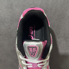ASICS亚瑟士 GEL‑KAYANO 12.1 复古跑鞋 鞋面透气工程网布搭配合成革支撑框架,透气性良好,鞋身线条硬朗 ASICS亚瑟士 GEL‑KAYANO 12.1 复古跑鞋 鞋面透气工程网布搭配合成革支撑框架,透气性良好,鞋身线条硬朗