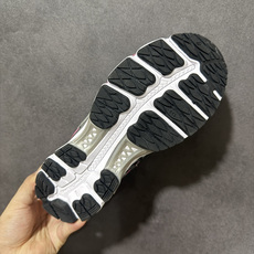 ASICS亚瑟士 GEL‑KAYANO 12.1 复古跑鞋 鞋面透气工程网布搭配合成革支撑框架,透气性良好,鞋身线条硬朗 ASICS亚瑟士 GEL‑KAYANO 12.1 复古跑鞋 鞋面透气工程网布搭配合成革支撑框架,透气性良好,鞋身线条硬朗