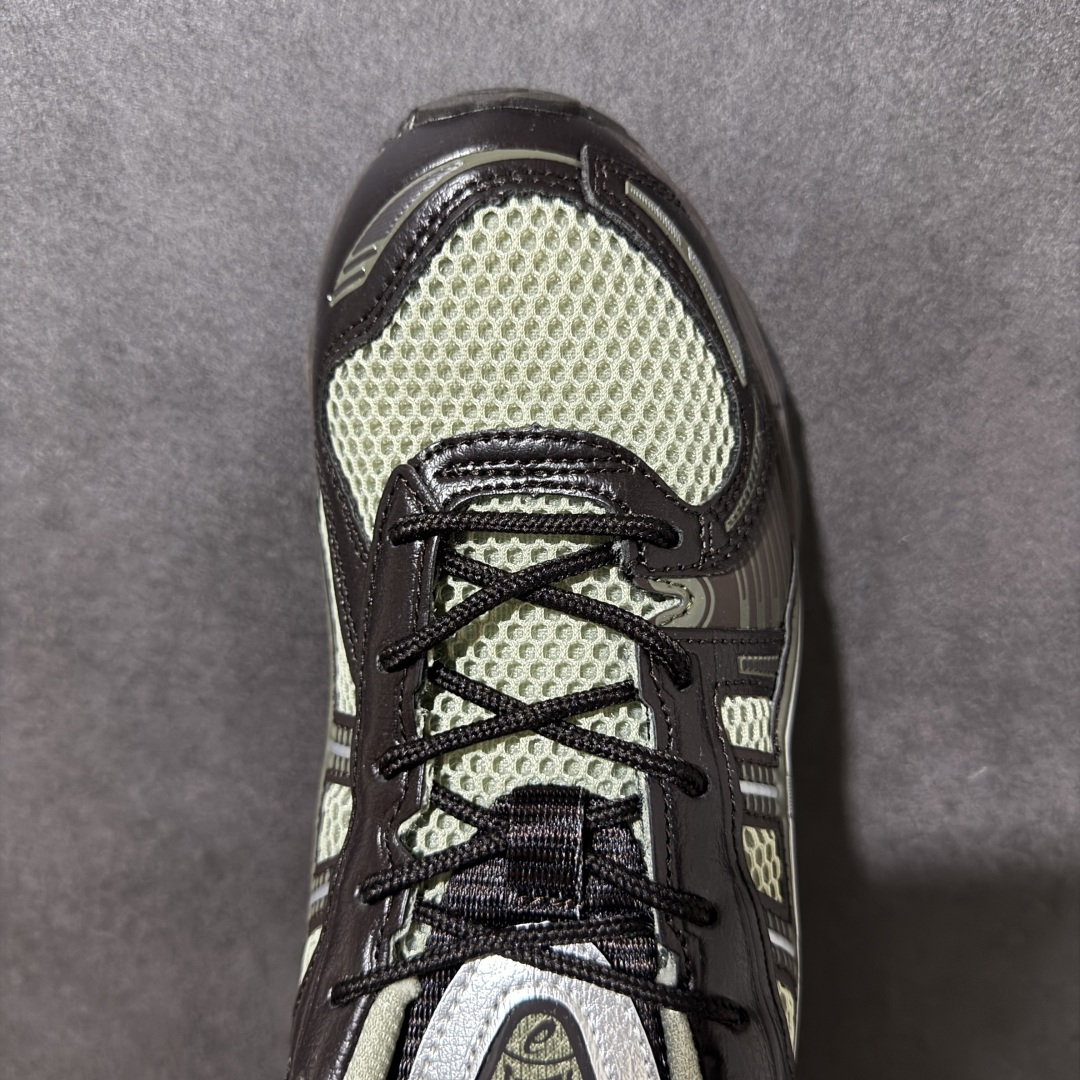 ASICS亚瑟士 GEL‑KAYANO 12.1 复古跑鞋 鞋面透气工程网布搭配合成革支撑框架,透气性良好,鞋身线条硬朗 ASICS亚瑟士 GEL‑KAYANO 12.1 复古跑鞋 鞋面透气工程网布搭配合成革支撑框架,透气性良好,鞋身线条硬朗