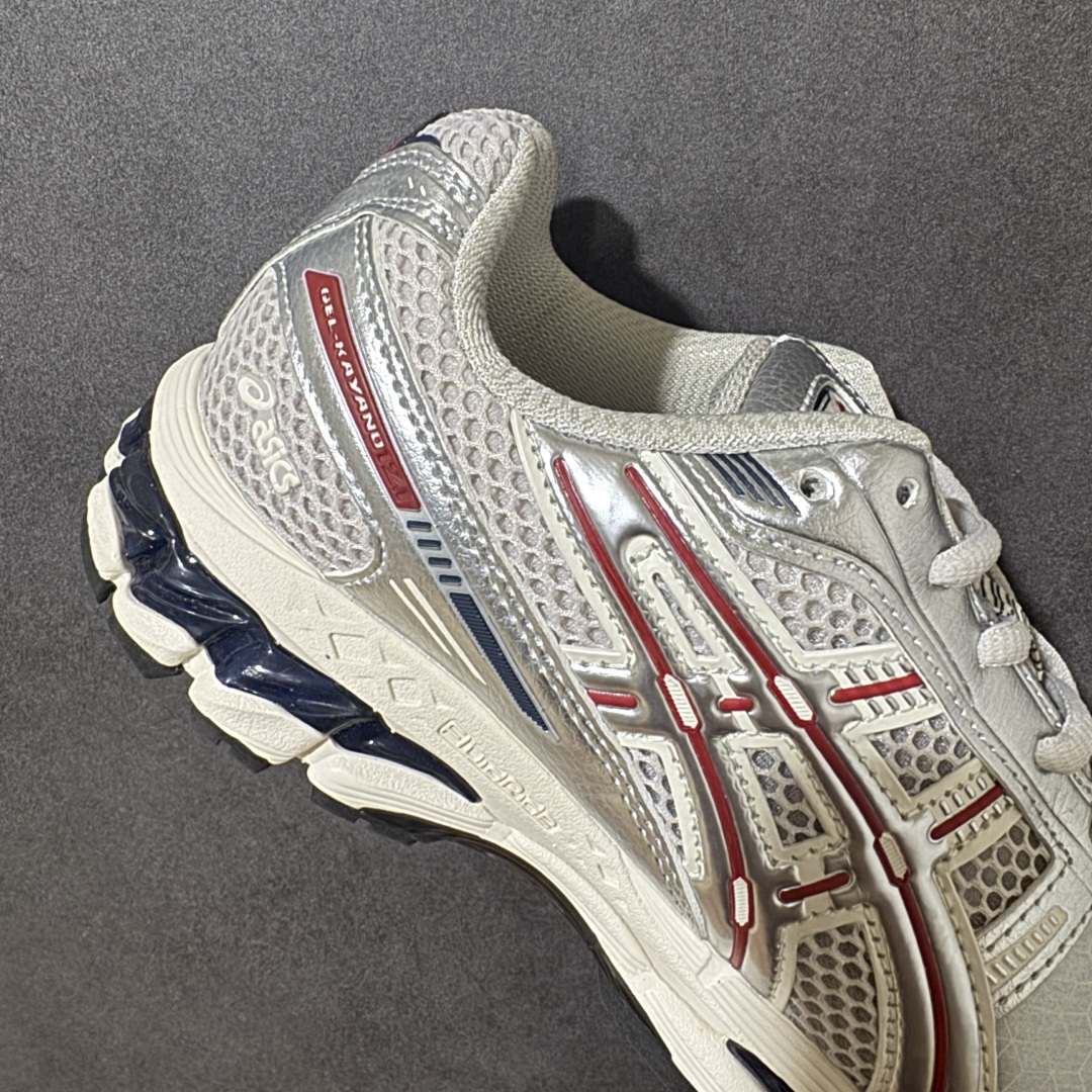 ASICS亚瑟士 GEL‑KAYANO 12.1 复古跑鞋 鞋面透气工程网布搭配合成革支撑框架，透气性良好，鞋身线条硬朗
