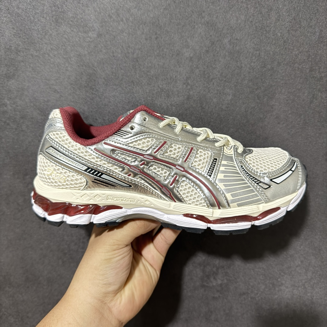 ASICS亚瑟士 GEL‑KAYANO 12.1 复古跑鞋 鞋面透气工程网布搭配合成革支撑框架，透气性良好，鞋身线条硬朗