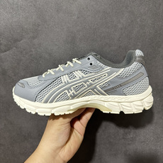 ASICS亚瑟士 GEL‑KAYANO 12.1 复古跑鞋 鞋面透气工程网布搭配合成革支撑框架,透气性良好,鞋身线条硬朗 ASICS亚瑟士 GEL‑KAYANO 12.1 复古跑鞋 鞋面透气工程网布搭配合成革支撑框架,透气性良好,鞋身线条硬朗