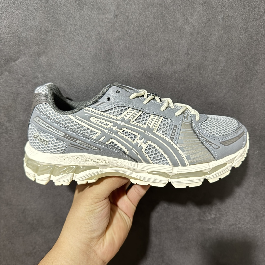 ASICS亚瑟士 GEL‑KAYANO 12.1 复古跑鞋 鞋面透气工程网布搭配合成革支撑框架，透气性良好，鞋身线条硬朗