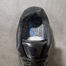 ASICS亚瑟士 GEL‑KAYANO 12.1 复古跑鞋 鞋面透气工程网布搭配合成革支撑框架,透气性良好,鞋身线条硬朗 ASICS亚瑟士 GEL‑KAYANO 12.1 复古跑鞋 鞋面透气工程网布搭配合成革支撑框架,透气性良好,鞋身线条硬朗