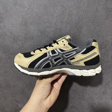 ASICS亚瑟士 GEL‑KAYANO 12.1 复古跑鞋 鞋面透气工程网布搭配合成革支撑框架,透气性良好,鞋身线条硬朗 ASICS亚瑟士 GEL‑KAYANO 12.1 复古跑鞋 鞋面透气工程网布搭配合成革支撑框架,透气性良好,鞋身线条硬朗