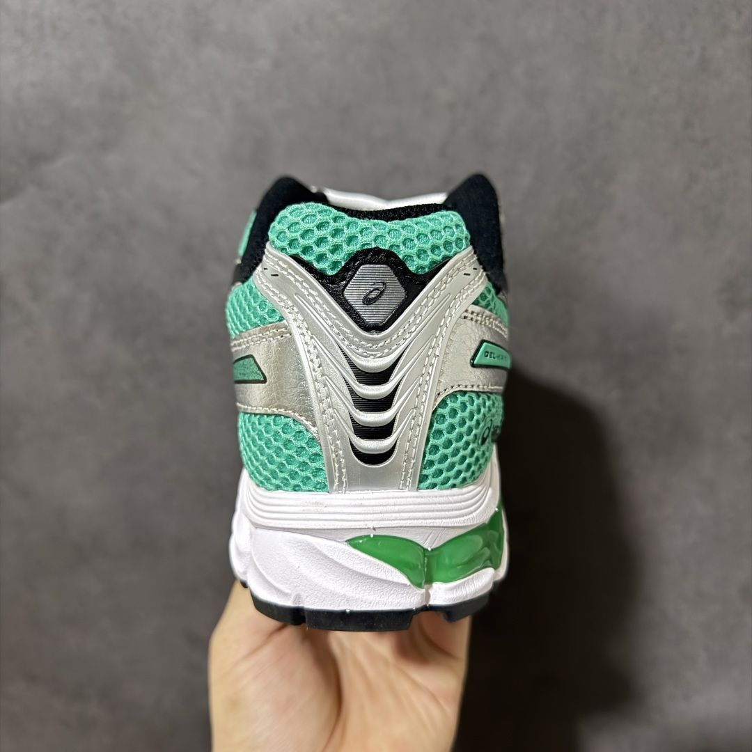 ASICS亚瑟士 GEL‑KAYANO 12.1 复古跑鞋 鞋面透气工程网布搭配合成革支撑框架，透气性良好，鞋身线条硬朗