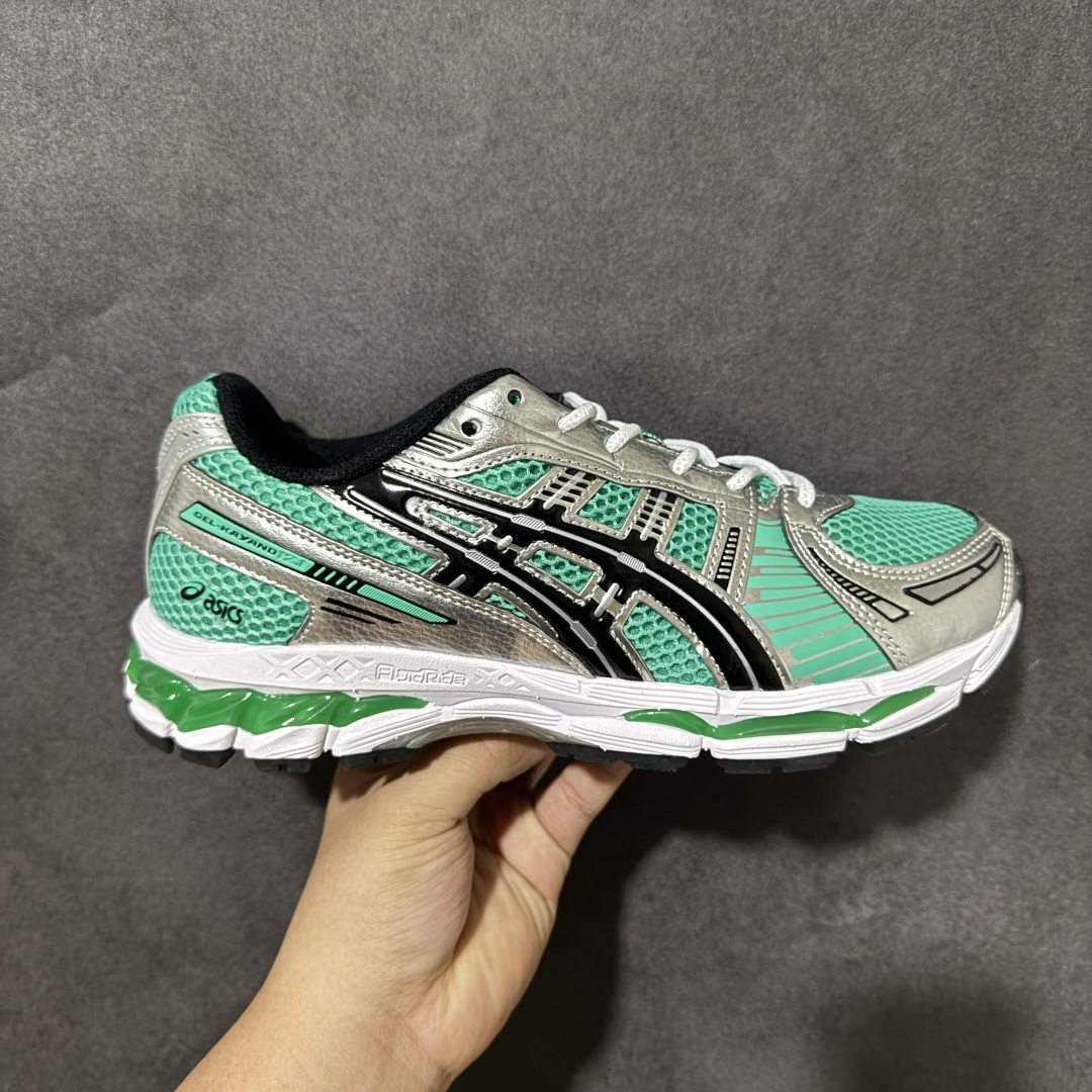 ASICS亚瑟士 GEL‑KAYANO 12.1 复古跑鞋 鞋面透气工程网布搭配合成革支撑框架，透气性良好，鞋身线条硬朗