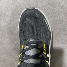 Asics Gel‑Nimbus 28 专业缓震跑鞋 鞋面搭载透气工程网面,轻盈透气不闷脚,配备GEL凝胶缓震科技,缓冲 Asics Gel‑Nimbus 28 专业缓震跑鞋 鞋面搭载透气工程网面,轻盈透气不闷脚,配备GEL凝胶缓震科技,缓冲