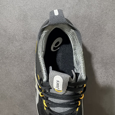 Asics Gel‑Nimbus 28 专业缓震跑鞋 鞋面搭载透气工程网面,轻盈透气不闷脚,配备GEL凝胶缓震科技,缓冲 Asics Gel‑Nimbus 28 专业缓震跑鞋 鞋面搭载透气工程网面,轻盈透气不闷脚,配备GEL凝胶缓震科技,缓冲