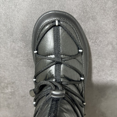 The North Face Borealis Short Boots 户外短靴 鞋身采用耐磨面料打造,版型利落硬朗,具 The North Face Borealis Short Boots 户外短靴 鞋身采用耐磨面料打造,版型利落硬朗,具