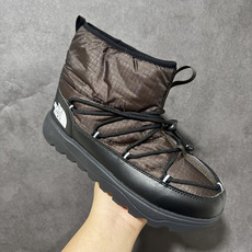 The North Face Borealis Short Boots 户外短靴 鞋身采用耐磨面料打造,版型利落硬朗,具 The North Face Borealis Short Boots 户外短靴 鞋身采用耐磨面料打造,版型利落硬朗,具