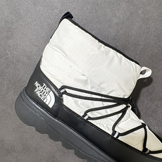 The North Face Borealis Short Boots 户外短靴 鞋身采用耐磨面料打造,版型利落硬朗,具 The North Face Borealis Short Boots 户外短靴 鞋身采用耐磨面料打造,版型利落硬朗,具