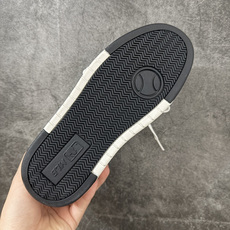 MLB NY 印花网红学长鞋 手工手绘涂鸦恶作剧 此款为人工手绘定制图案 原版基于MLB修改款 加以创意定制 完美品质做 MLB NY 印花网红学长鞋 手工手绘涂鸦恶作剧 此款为人工手绘定制图案 原版基于MLB修改款 加以创意定制 完美品质做