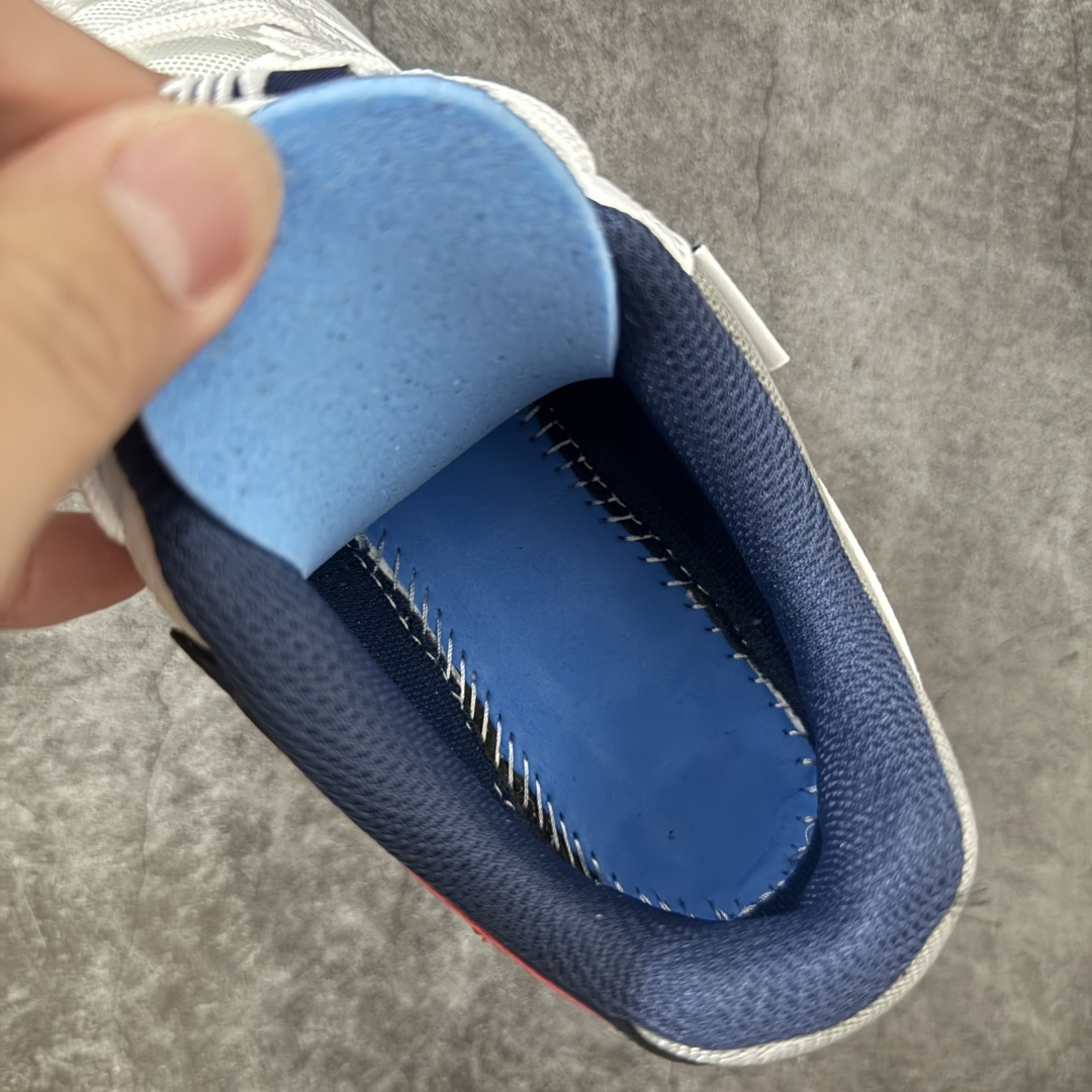 NIKE GATO 低帮生活休闲鞋 透气网布眼融入皮革，织和物合成材质覆面，营造21世初纪的畅跑美学概念。泡棉中底盈轻缓
