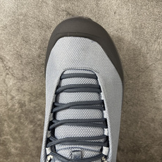 Arcteryx始祖鸟 NORVAN KOPEC GTX 覆盖防水 低帮户外登山徒步鞋,特有的独立衬垫 穿着更合脚 带有 Arcteryx始祖鸟 NORVAN KOPEC GTX 覆盖防水 低帮户外登山徒步鞋,特有的独立衬垫 穿着更合脚 带有