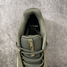Arcteryx始祖鸟 NORVAN KOPEC GTX 覆盖防水 低帮户外登山徒步鞋,特有的独立衬垫 穿着更合脚 带有 Arcteryx始祖鸟 NORVAN KOPEC GTX 覆盖防水 低帮户外登山徒步鞋,特有的独立衬垫 穿着更合脚 带有