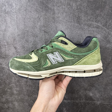 New Balance x KITH NB 2011 Ronnie Fieg拼接舒适跑步鞋 男女同款 这款New Bal New Balance x KITH NB 2011 Ronnie Fieg拼接舒适跑步鞋 男女同款 这款New Bal