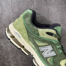 New Balance x KITH NB 2011 Ronnie Fieg拼接舒适跑步鞋 男女同款 这款New Bal New Balance x KITH NB 2011 Ronnie Fieg拼接舒适跑步鞋 男女同款 这款New Bal