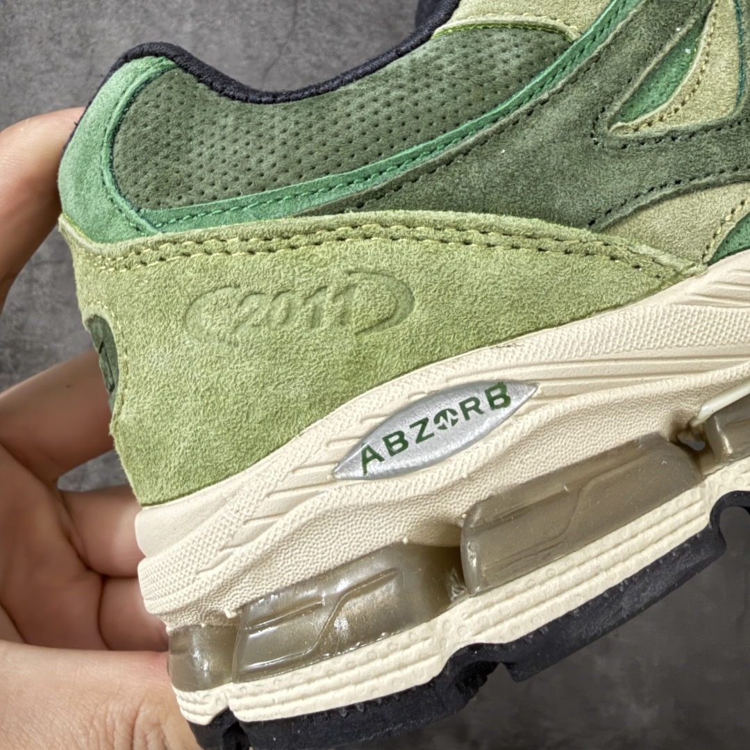 New Balance x KITH NB 2011 Ronnie Fieg拼接舒适跑步鞋 男女同款 这款New Bal