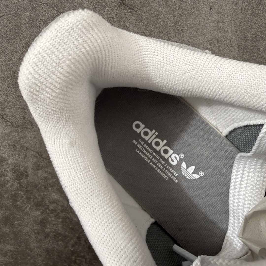 阿迪达斯三叶草adidas originals Campus 00s 灰白生胶 货号：HQ8707 尺码：35.5-45