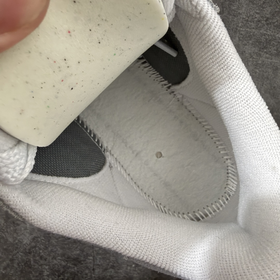 阿迪达斯三叶草adidas originals Campus 00s 灰白生胶 货号：HQ8707 尺码：35.5-45