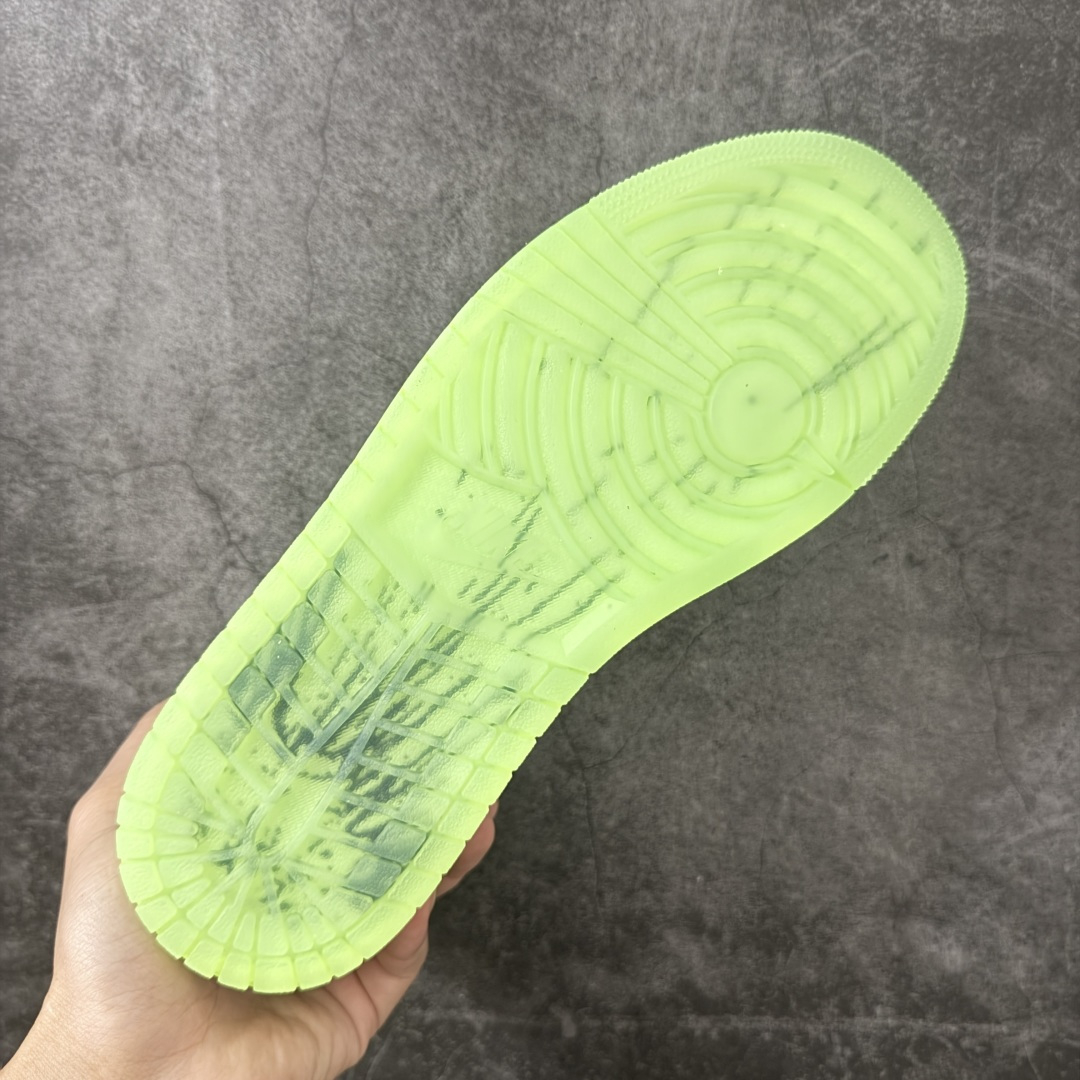 Air Jordan Low AJ1 乔1低帮红白蓝 文化休闲运动板鞋 IV6501-337 市面中低帮最具代表性版本没