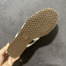 Onitsuka Tiger Mexico 66 鬼冢虎 棕白 复古休闲板鞋 男女同款 经典虎爪标识,轻薄鞋身,上脚百搭 Onitsuka Tiger Mexico 66 鬼冢虎 棕白 复古休闲板鞋 男女同款 经典虎爪标识,轻薄鞋身,上脚百搭
