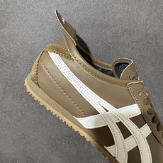 Onitsuka Tiger Mexico 66 鬼冢虎 棕白 复古休闲板鞋 男女同款 经典虎爪标识,轻薄鞋身,上脚百搭 Onitsuka Tiger Mexico 66 鬼冢虎 棕白 复古休闲板鞋 男女同款 经典虎爪标识,轻薄鞋身,上脚百搭